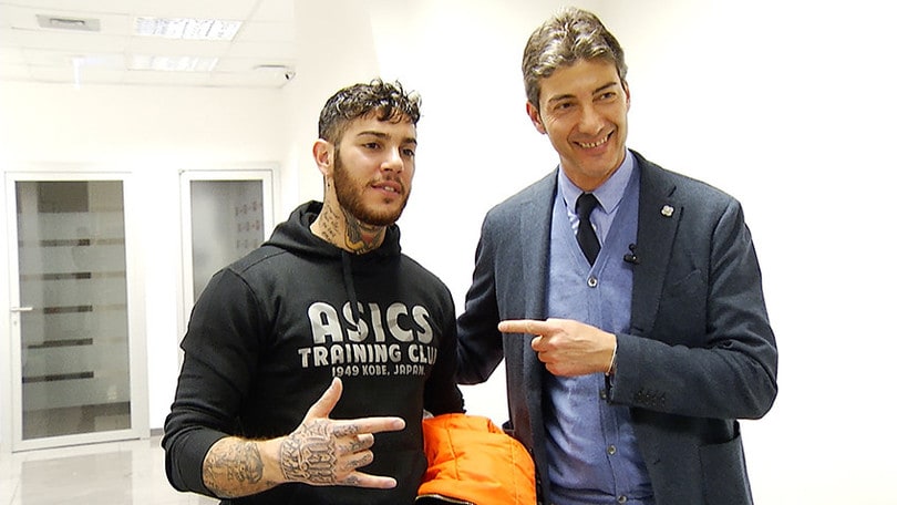Emis Killa ci è venuto a trovare in redazione per presentare i suoi nuovi concerti