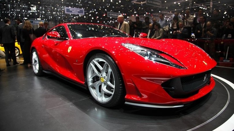 Ferrari 812 Superfast, la stella del Salone di Ginevra
