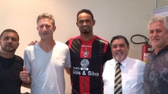 Brasile, ex portiere del Flamengo fece a pezzi l'amante: oggi firma per il Boa Esporte