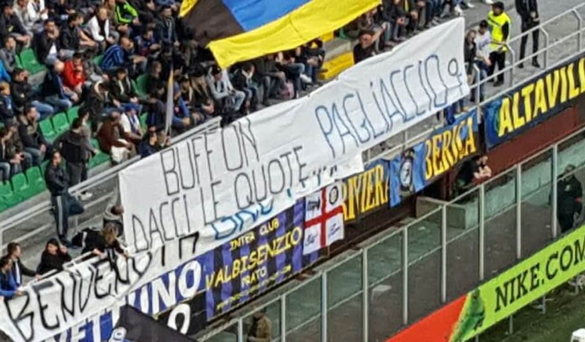 Inter, striscione dei tifosi contro Buffon: «Dacci le quote, pagliaccio»