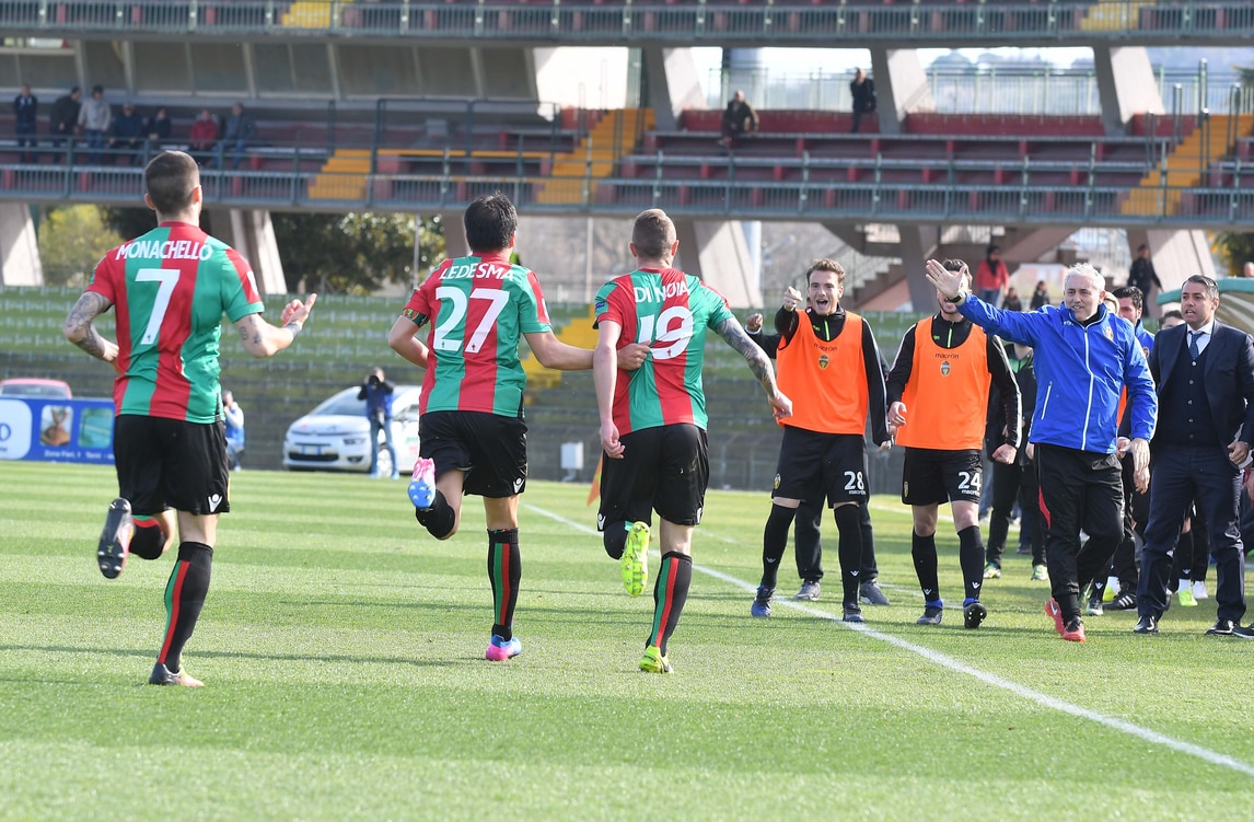 Serie B, Ternana-Trapani 2-1: Liverani inizia con la doppietta di Di Noia