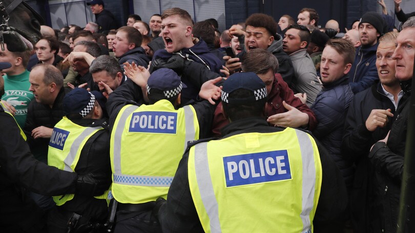 Tottenham-Millwall, scontri fuori da White Hart Lane
