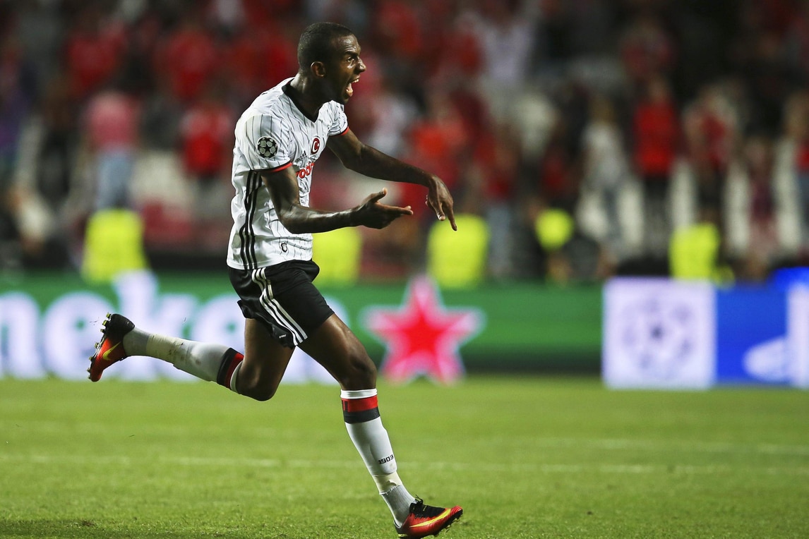 Lazio, spuntano Zapata e Talisca