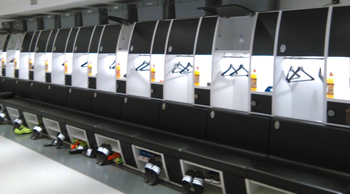 Scudetti imbrattati, un viaggio all'interno dello spogliatoio dello Juventus Stadium