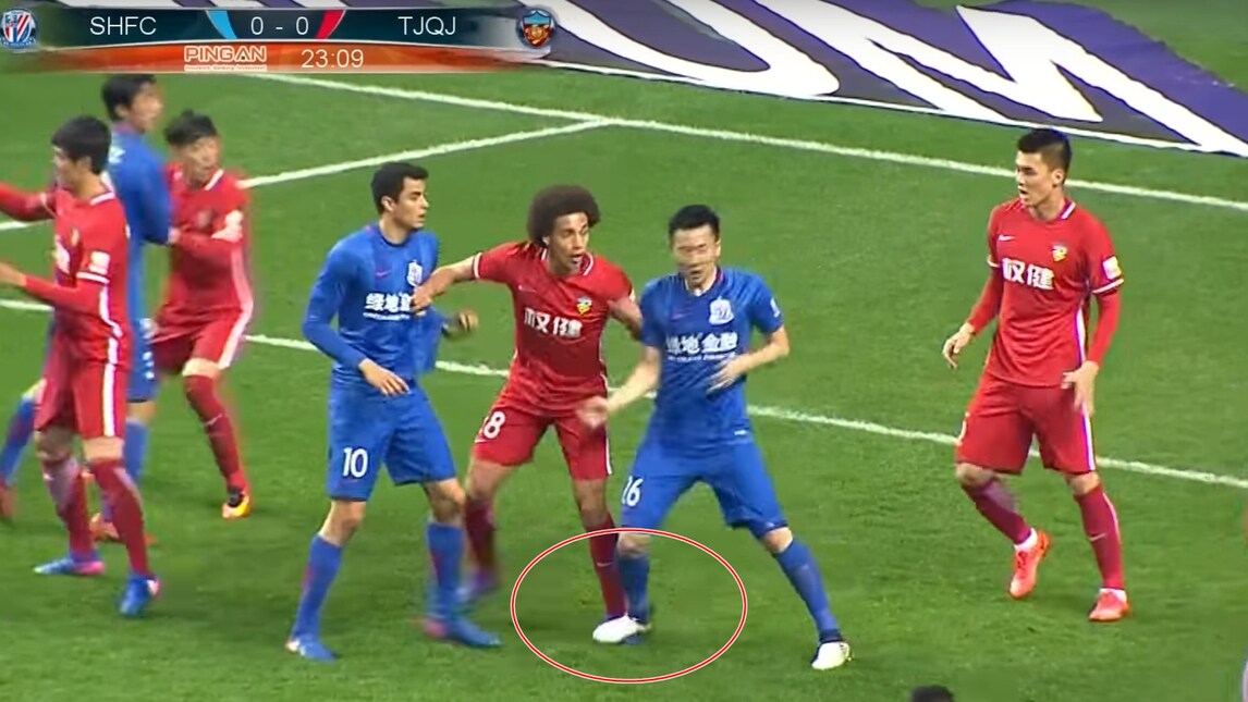 In Cina un pestone a Witsel può costarti il posto di lavoro
