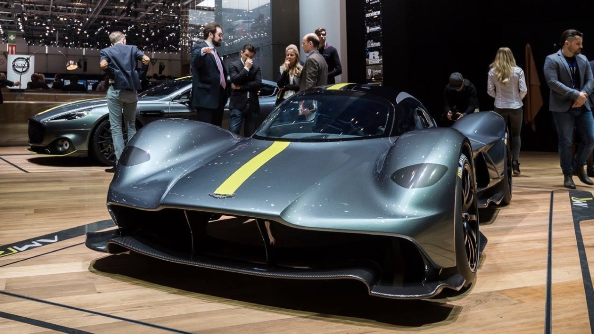 Aston Martin Valkyrie, va a caccia di Formula 1