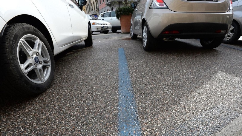 Strisce blu gratis se il parchimetro non ha il bancomat