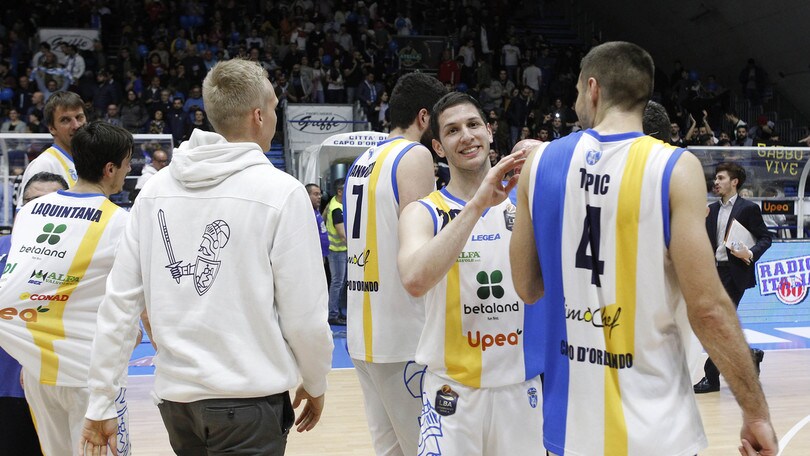 Stojanovic stende Caserta, Torino ko a Venezia