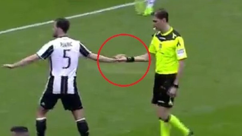 «Pjanic batte il cinque a Tagliavento»: bufera sui social
