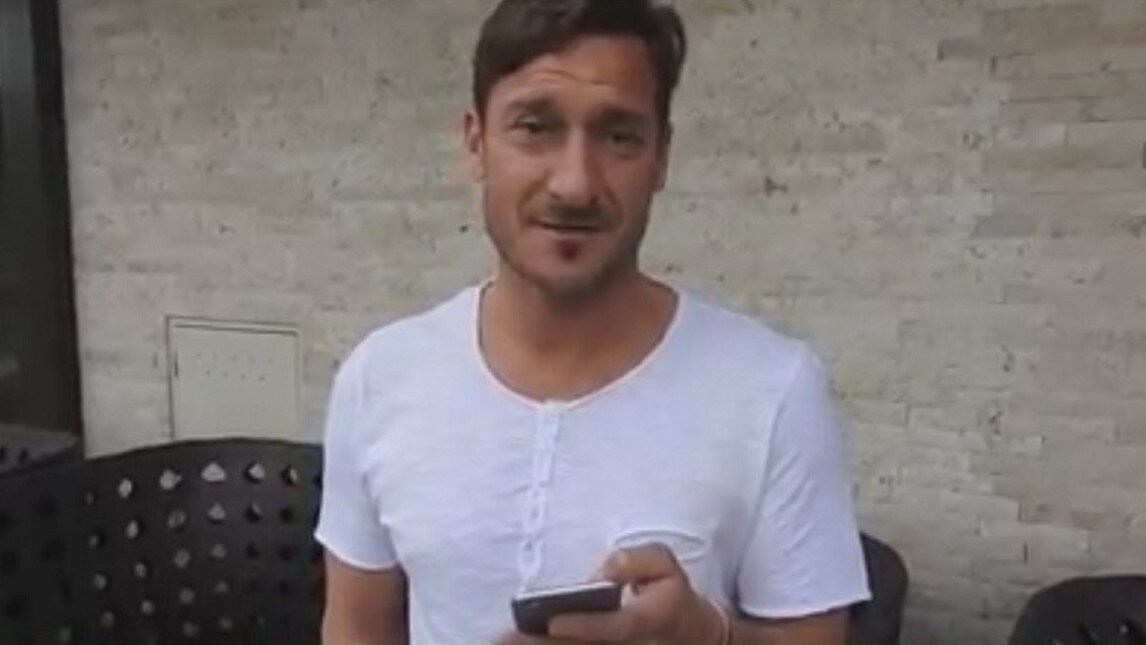 Roma, Totti si schiera contro le bufale