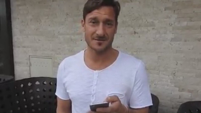 Roma, Totti si schiera contro le bufale