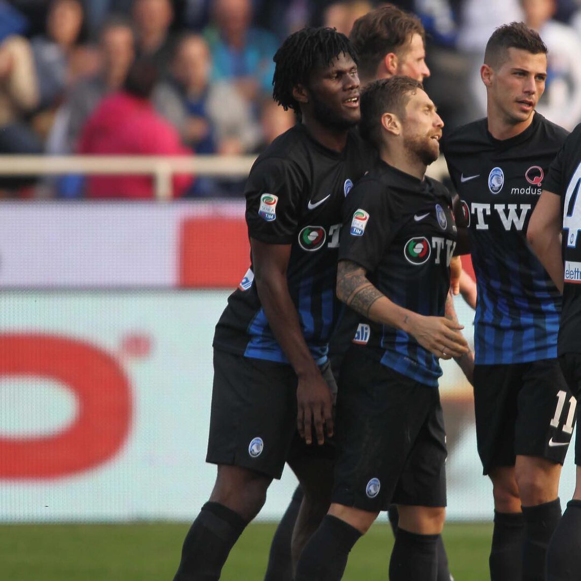 Gomez, foto con Kessie alle spalle: «Che rischio!»