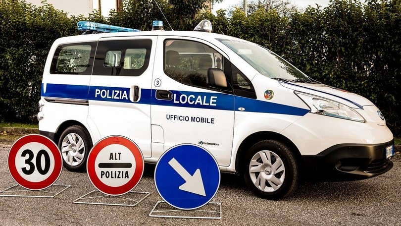 Nissan, l'ufficio mobile della polizia è 100% elettrico