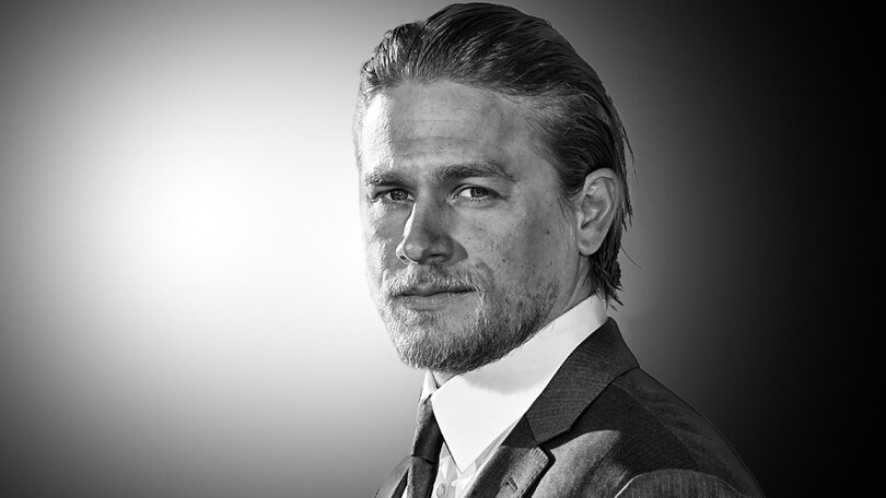 Charlie Hunnam non ha alcun interesse verso i cine-fumetti