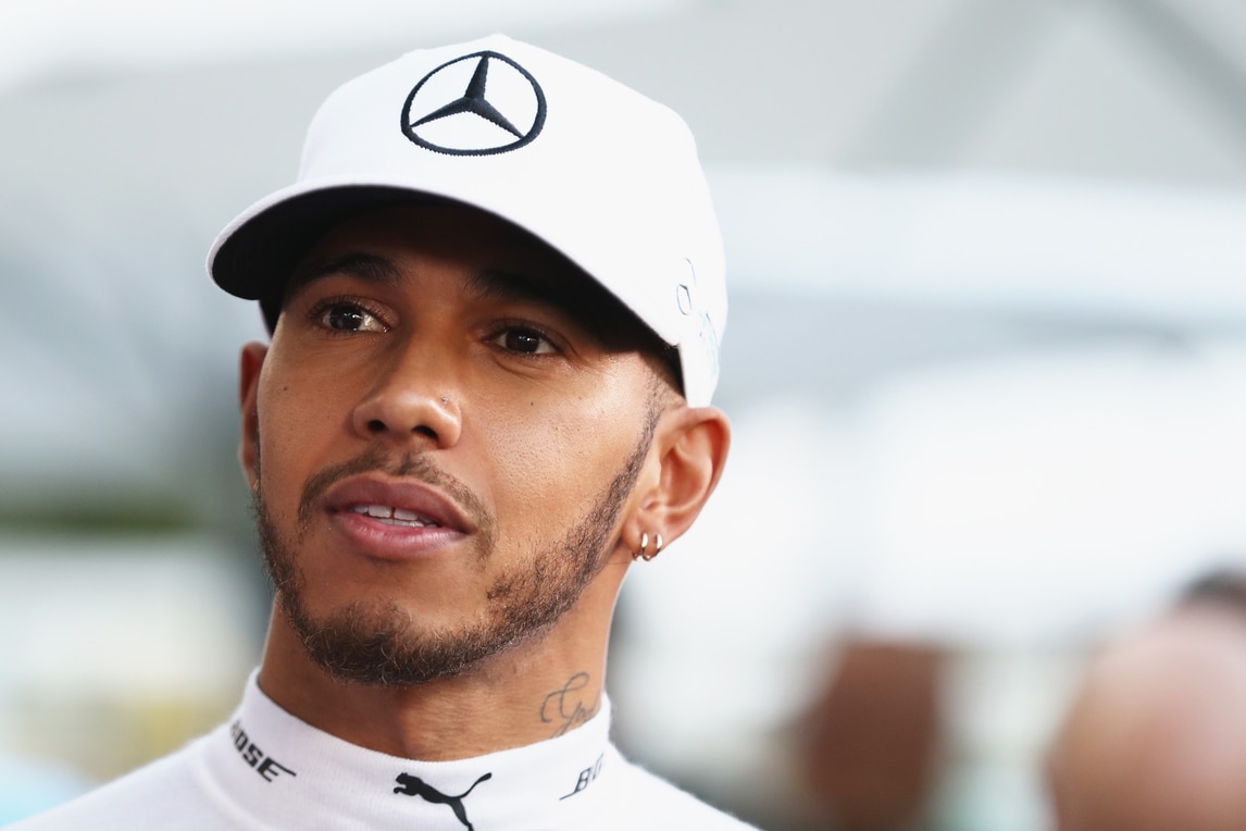 F1, Australia: pole a Hamilton, vittoria a 1,60