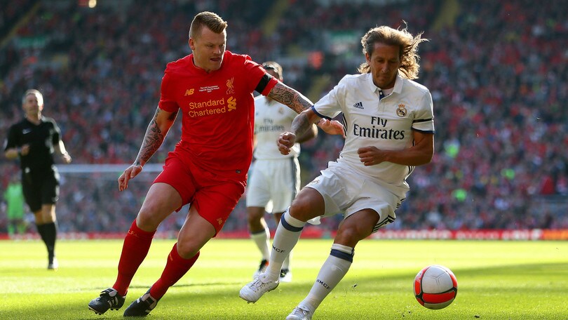Roma, guarda l'ex Riise: in campo con le leggende del Liverpool