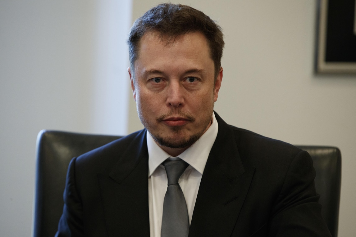 Musk, dalle auto ai chip neurali