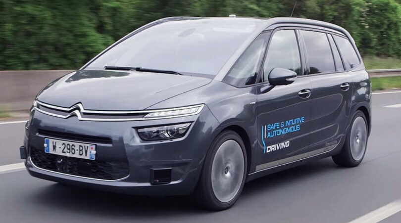 Peugeot-Citroen, prima macchina a guida autonoma nel 2020
