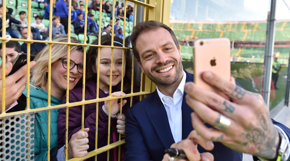 Palermo, Baccaglini idolo dei tifosi: selfie al Barbera