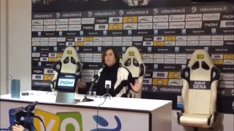 Siena, il presidente perde le staffe in conferenza stampa
