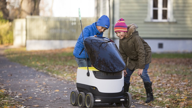 Rivoluzione in città: il robot che consegna le pizze
