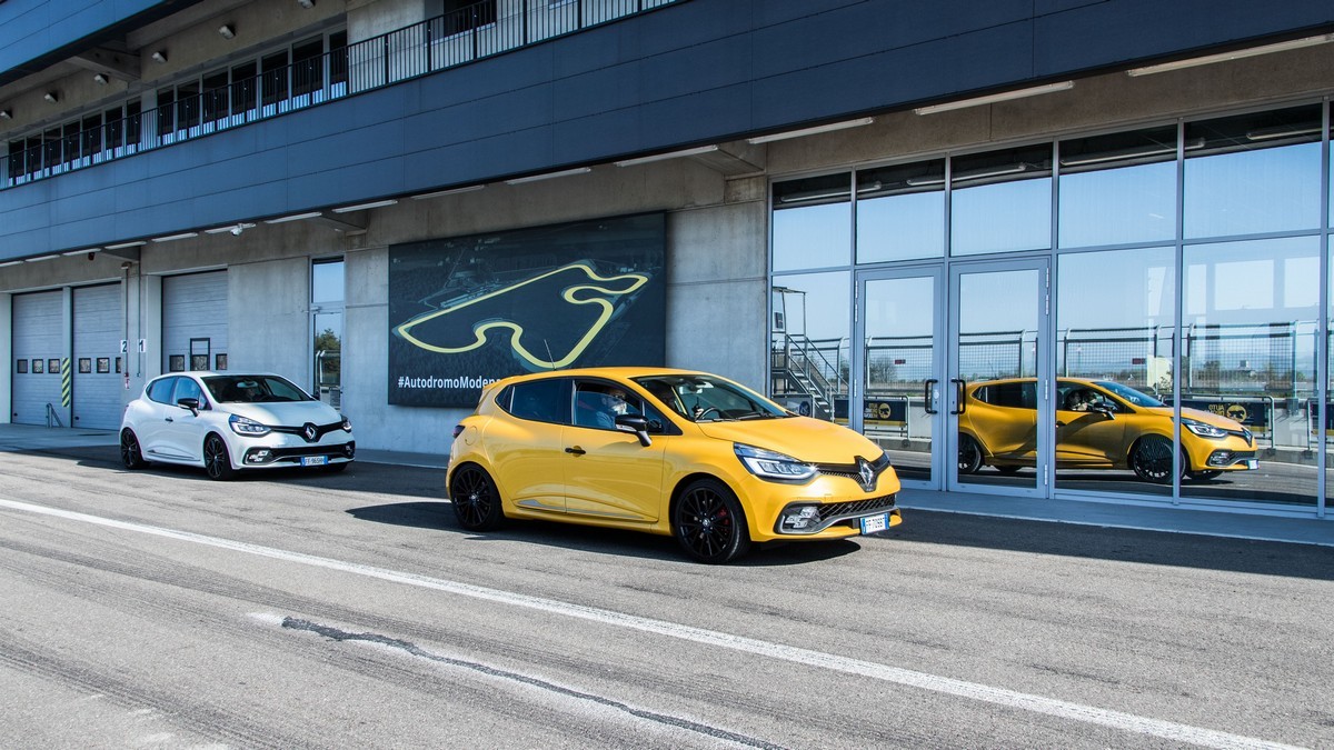 Renault Clio RS in pista