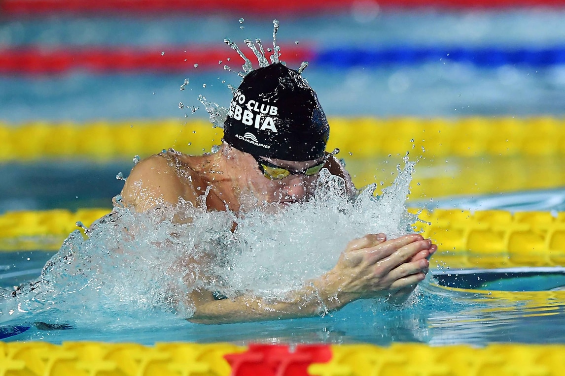 Assoluti Riccione, record italiano di Martinenghi nei 50 rana