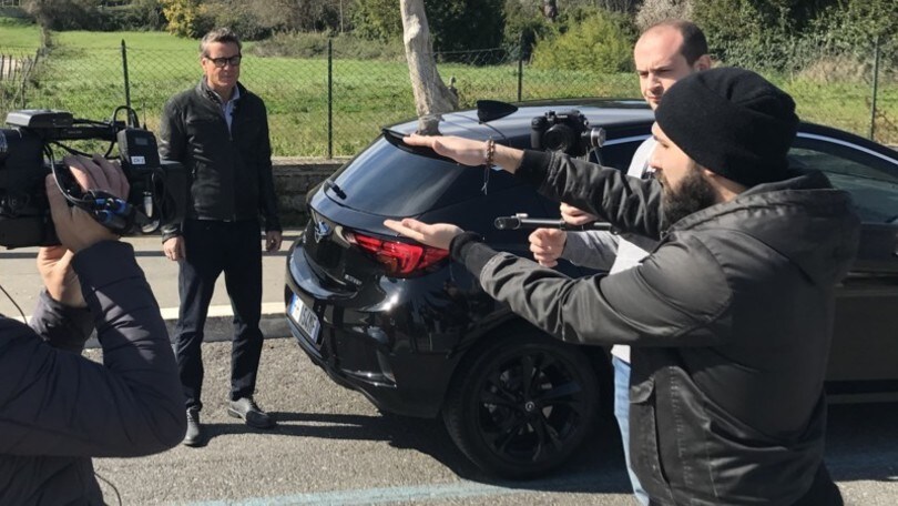 Jimmy Ghione prova la Opel Astra bi-turbo 160 CV