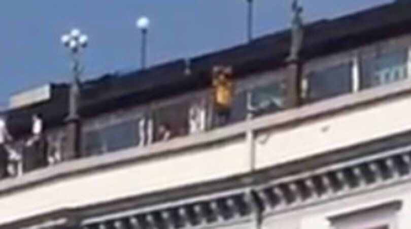Juventus a Napoli, Higuain fa da "guida turistica"