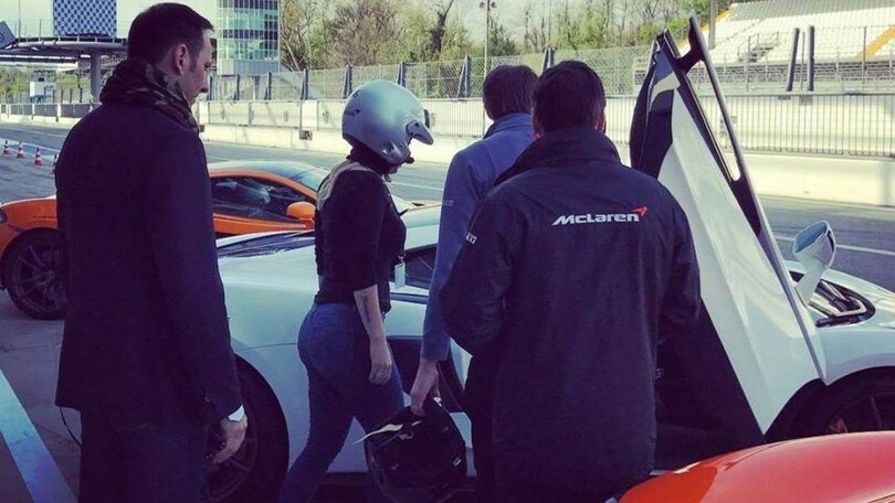 Inter, Wanda Nara a tutto gas con la McLaren