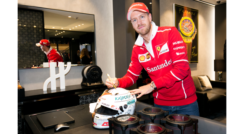 Sebastian Vettel alla riapertura della boutique Hublot a Shangai