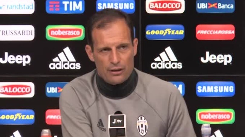 Allegri: "Dani Alves? Importante e fondamentale così come Lichtsteiner"