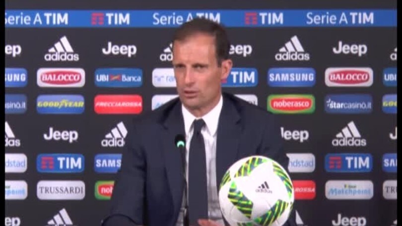 Allegri scherza: "Quante domande mi fate?"