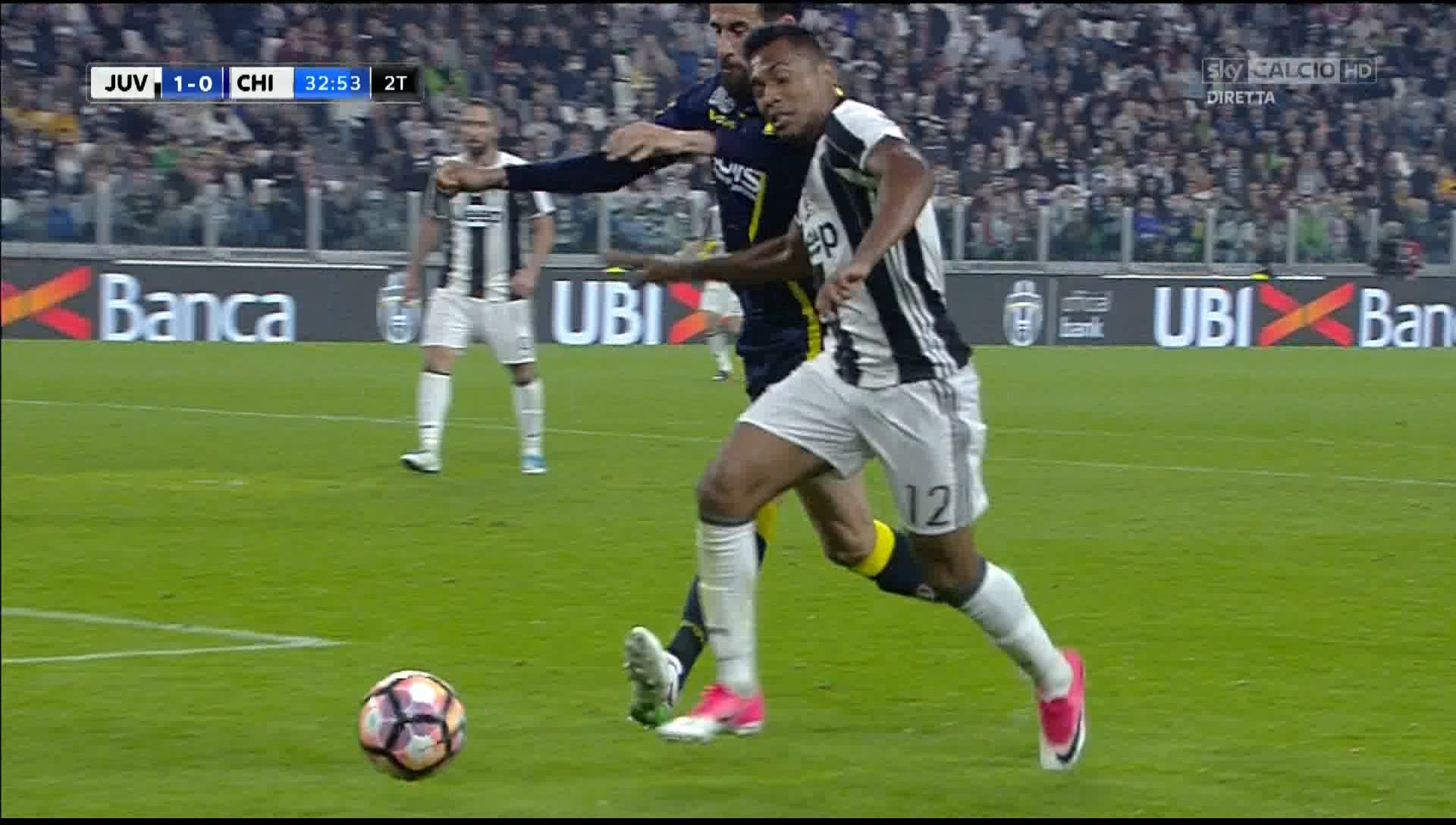 Moviola Juventus-Chievo, qualche sbavatura per Fabbri