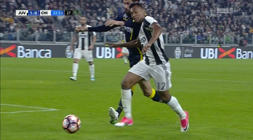 Moviola Juventus-Chievo, qualche sbavatura per Fabbri