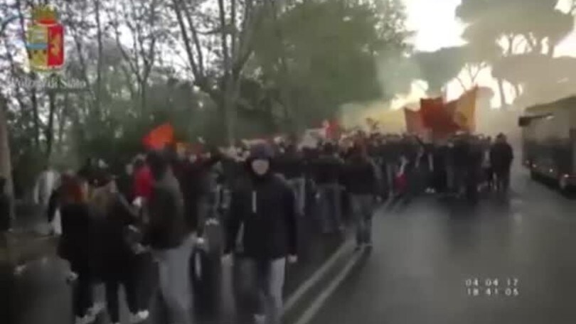 Disordini nel derby: Daspo a 60 tifosi della Roma