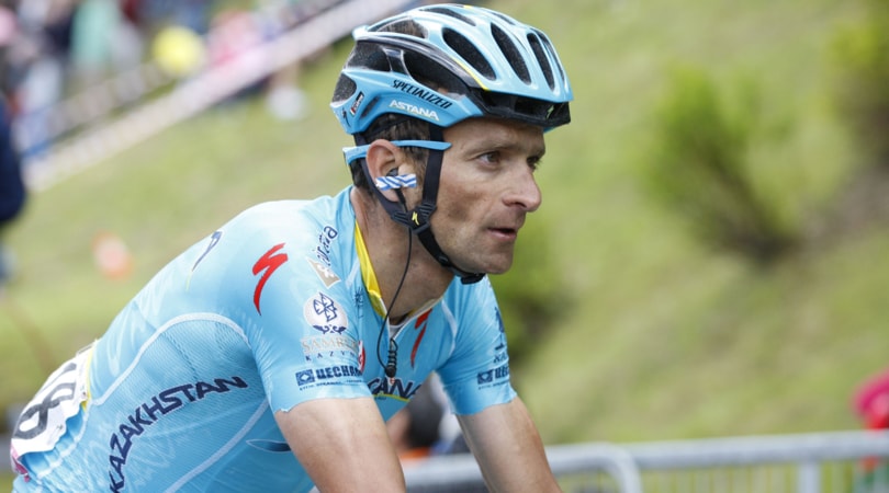 Giro d'Italia, l'Astana: «Senza Aru il capitano sarà Scarponi»