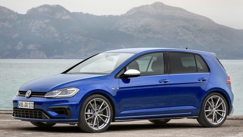 Volkswagen Golf R: foto