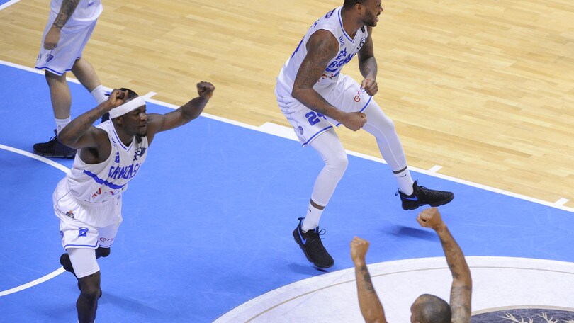 Goss gela l'EA7 Milano, Venezia passa a Brescia
