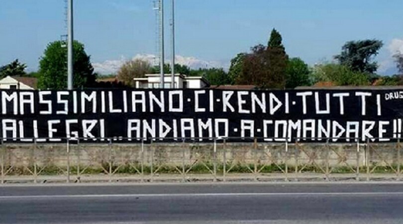 Juventus, striscione per Allegri: «Andiamo a comandare!»
