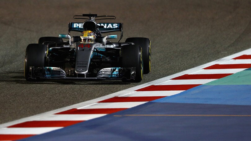 F1 Bahrain: Hamilton avanti nei test, Vettel settimo
