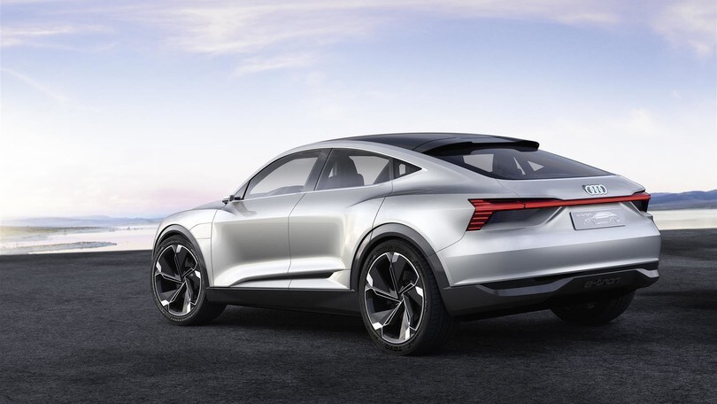 Audi e-tron Sportback concept: foto