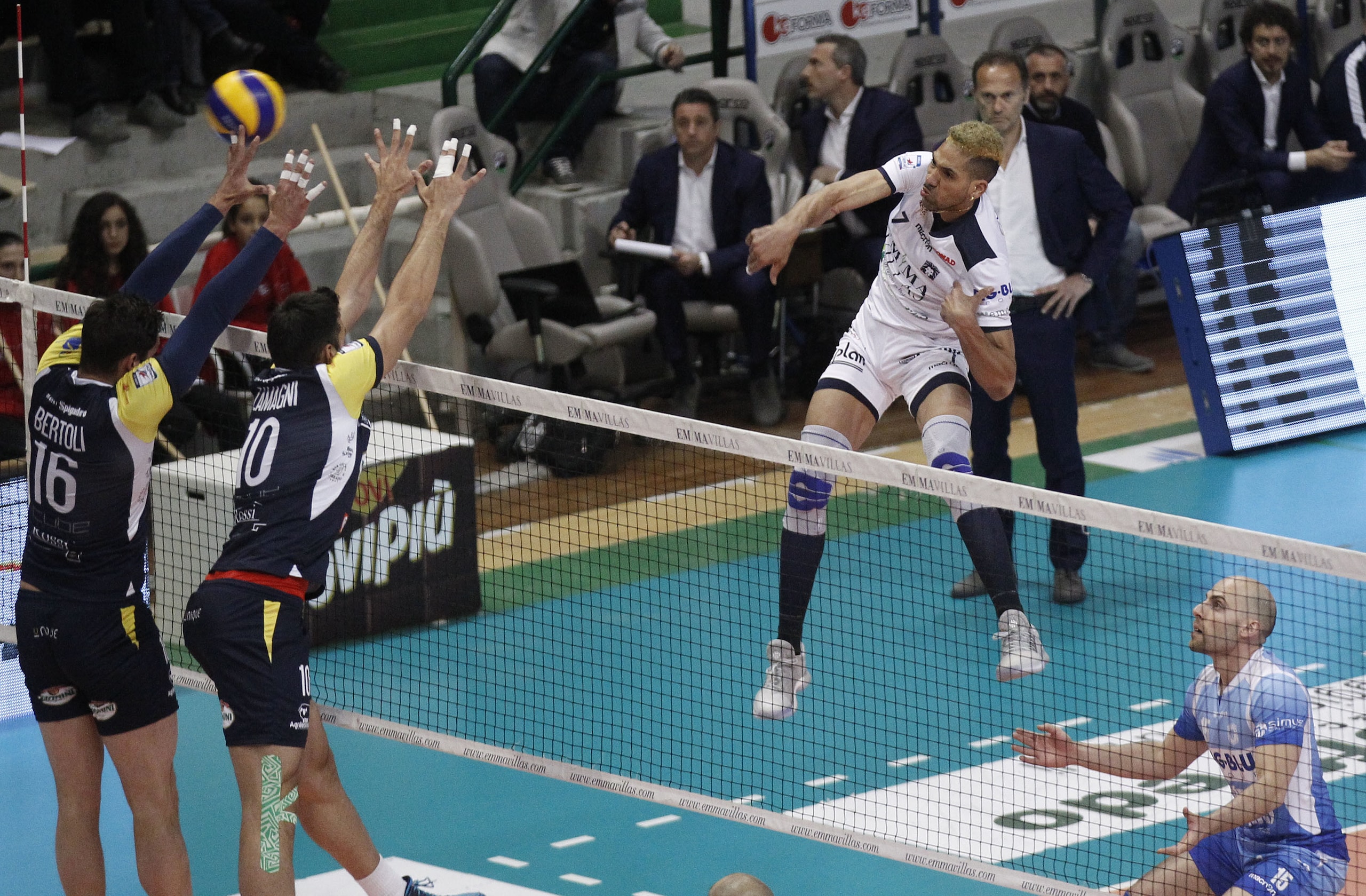 Volley: A2 Maschile, Play Off Promozione, Spoleto espugna Siena e ora è avanti