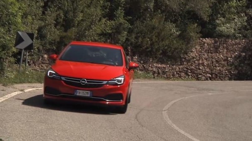 Opel Astra OPC Line: la prova su strada