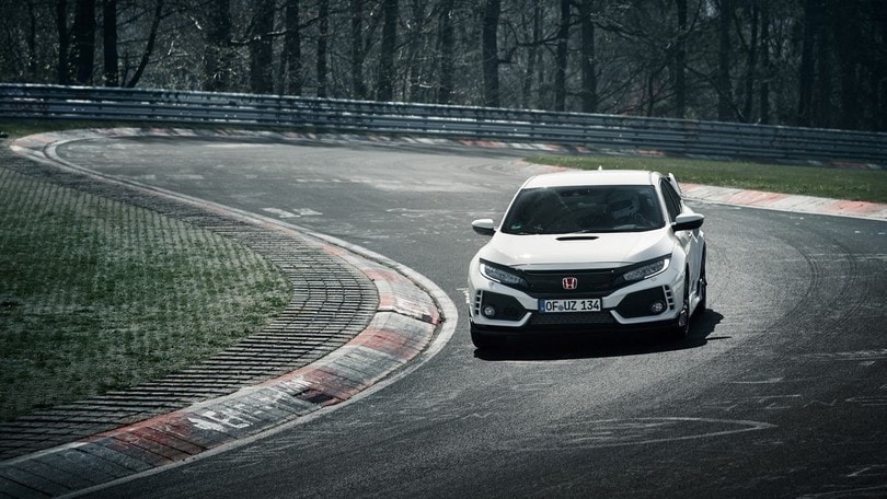 Honda Civic Type-R, arriva il record al Nurburgring