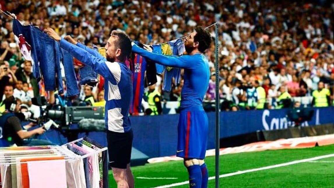 Papu Gomez prende in giro Messi: «Senza asciugatrice è dura»