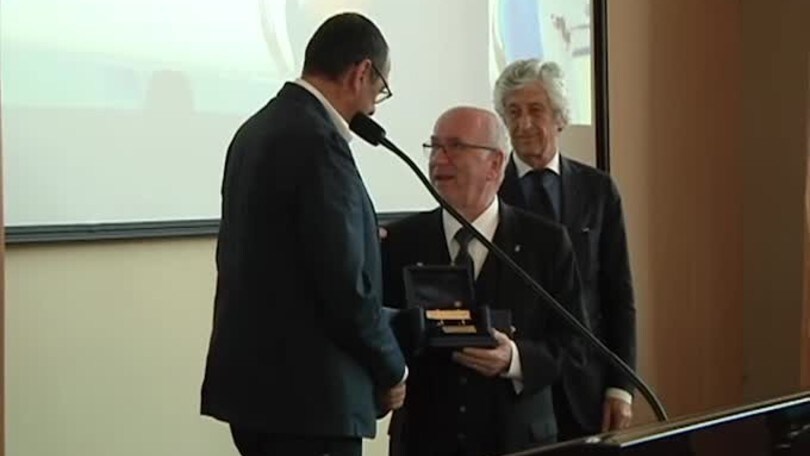 Sarri vince il premio Bearzot
