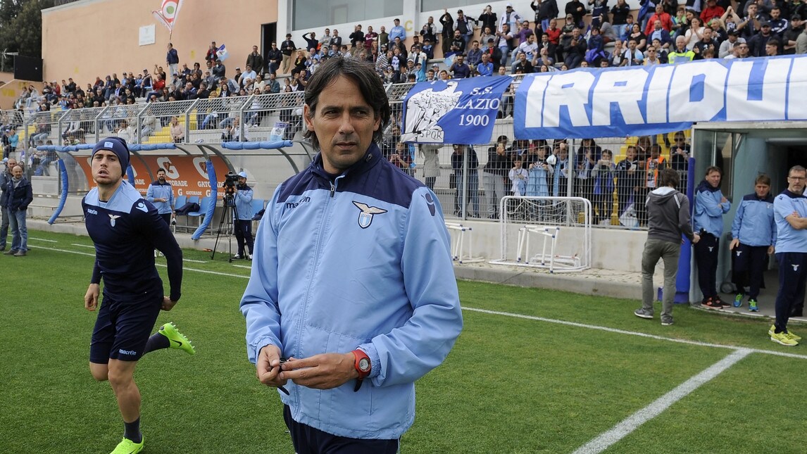 Lazio, cori e bandiere a Formello: carica derby dei tifosi