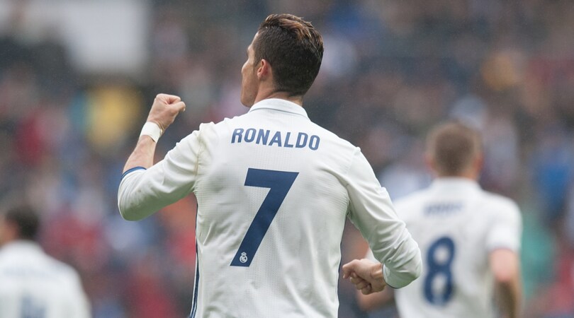 Real Madrid-Valencia 2-1. Marcelo regala la vetta solitaria alle merengues