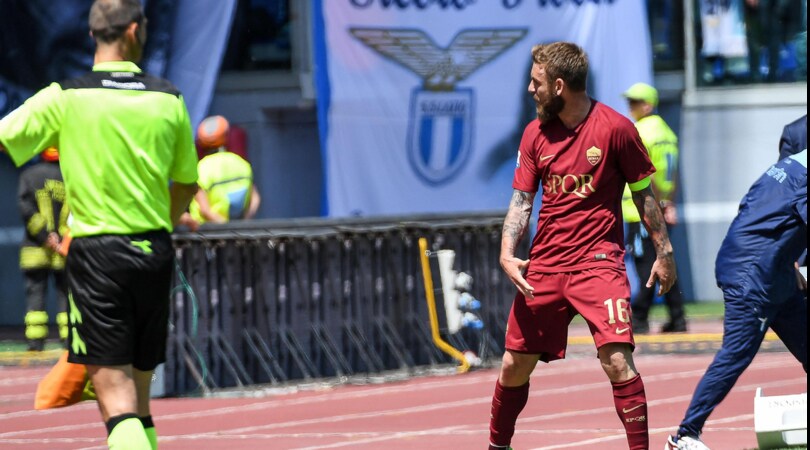 De Rossi, gestaccio verso la panchina della Lazio dopo il gol